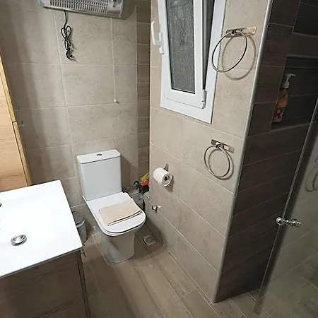 Ocean View Oasis, 2 Bedroom Hotel Káto Loutrákion
