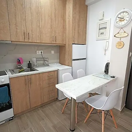 Ocean View Oasis, 2 Bedroom Káto Loutrákion